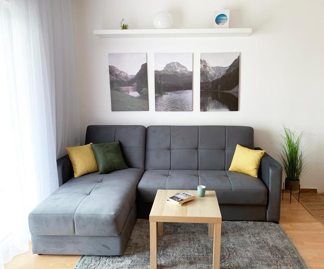 Laurel Apartments Bar Eksteriør bilde